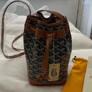 goyard petit flot bucket bag price